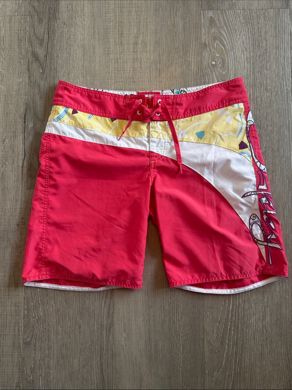 Vintage Oakley Clash Colorblock Boardshorts Pink Yellow White Women's Size 7/8